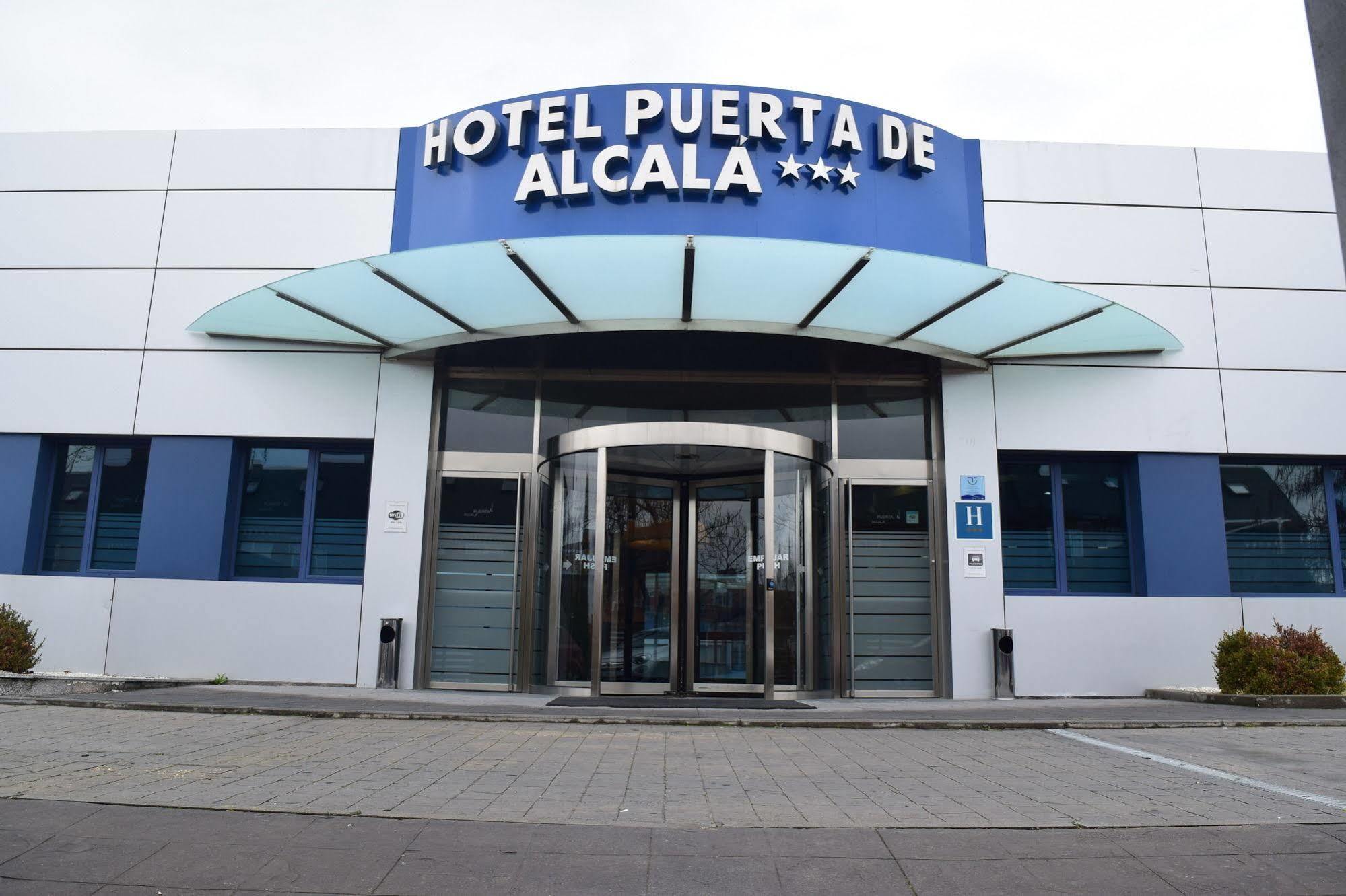 Hotel Puerta De Alcala Alcala de Henares Bagian luar foto